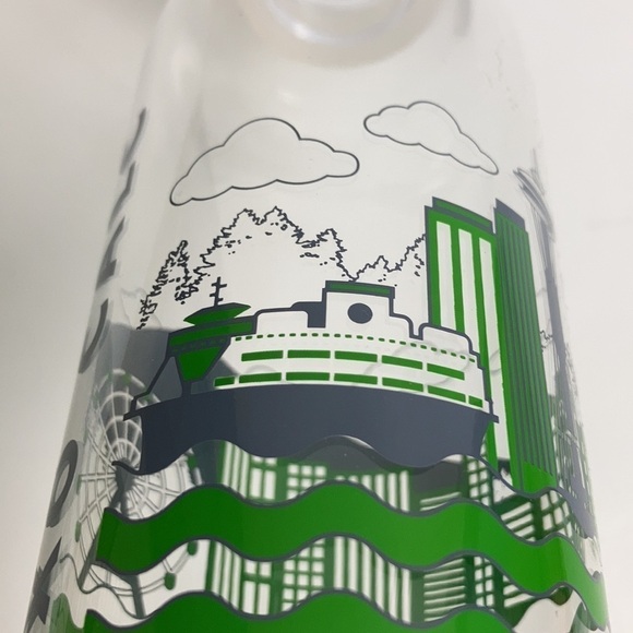 Seattle Glass Bottles Space Needle Collectable Decor Grunge Hipster Souvenir - Picture 11 of 16